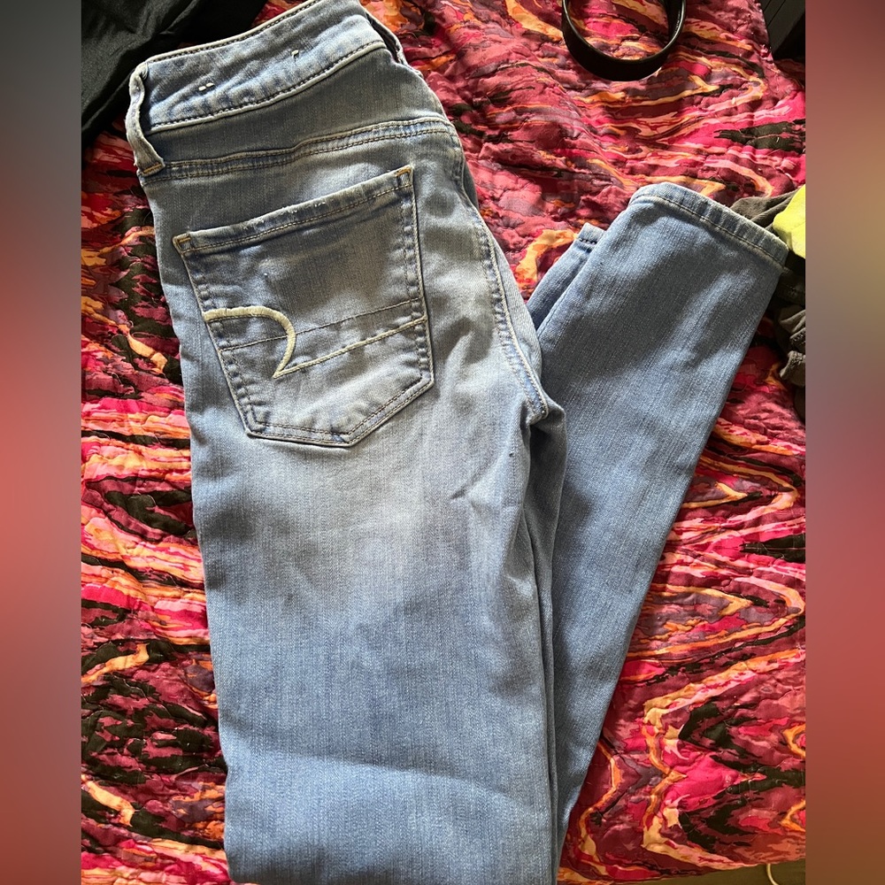 Light blue jeans || American Eagle